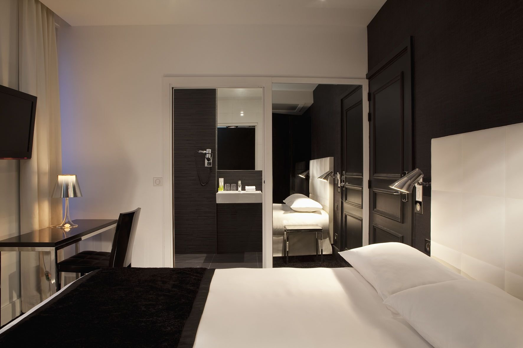 366/Chambres/First_Hotel_Chambre_16.jpg